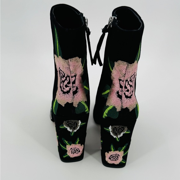 Rebecca Minkoff Bryce Embroidered Floral‎ Suede Boots Size 7 - Picture 3 of 14